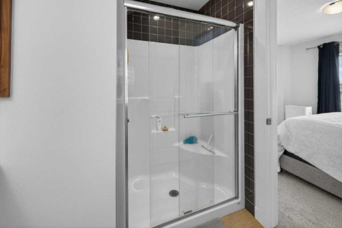 606-550 Seton Circle Se, Calgary, AB - Indoor Photo Showing Bathroom