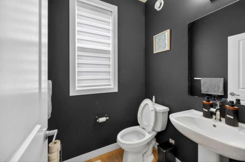 606-550 Seton Circle Se, Calgary, AB - Indoor Photo Showing Bathroom