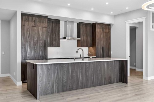 302-275 Lebel Crescent Nw, Calgary, AB - Indoor Photo Showing Kitchen