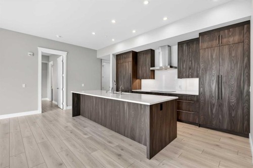 302-275 Lebel Crescent Nw, Calgary, AB - Indoor Photo Showing Kitchen