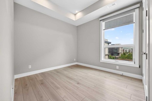 302-275 Lebel Crescent Nw, Calgary, AB - Indoor Photo Showing Other Room