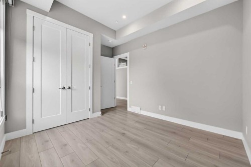 302-275 Lebel Crescent Nw, Calgary, AB - Indoor Photo Showing Other Room