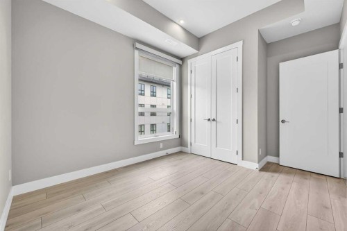 302-275 Lebel Crescent Nw, Calgary, AB - Indoor Photo Showing Other Room