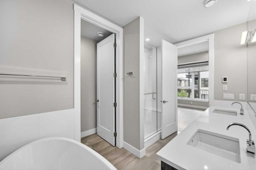 302-275 Lebel Crescent Nw, Calgary, AB - Indoor Photo Showing Bathroom