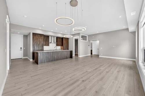 302-275 Lebel Crescent Nw, Calgary, AB - Indoor Photo Showing Kitchen