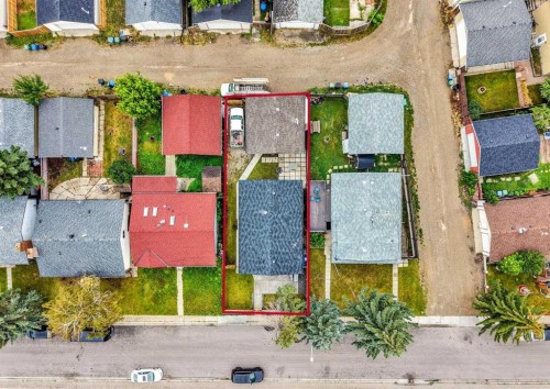 896 Rundlecairn Way Ne, Calgary, AB - Outdoor