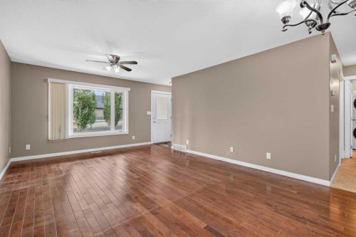 3-310 6 Avenue Ne, Three Hills, AB - Indoor Photo Showing Other Room