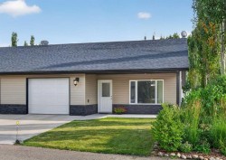 3-310 6 Avenue NE Three Hills, AB T0M 2A0