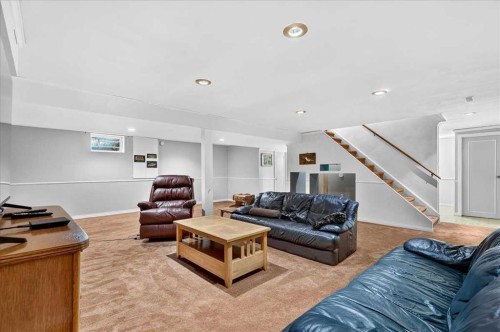 1707 107 Avenue Sw, Calgary, AB - Indoor