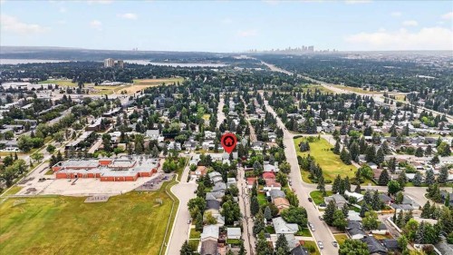 1707 107 Avenue Sw, Calgary, AB - Outdoor With View