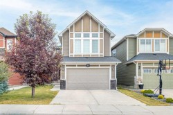 40 Westmore Place SW Calgary, AB T3H 0Z2