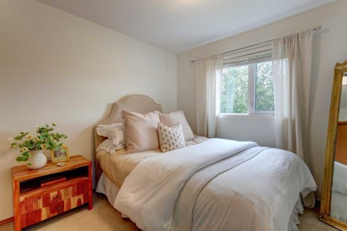 159 Aspen Circle, Strathmore, AB - Indoor Photo Showing Bedroom