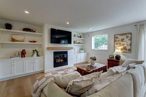 159 Aspen Circle, Strathmore, AB - Indoor Photo Showing Living Room With Fireplace