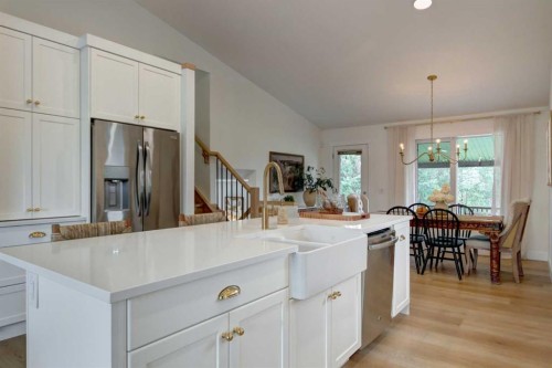 159 Aspen Circle, Strathmore, AB - Indoor Photo Showing Kitchen