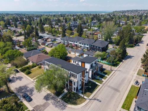 4303 30 Avenue Sw, Calgary, AB - Outdoor With View