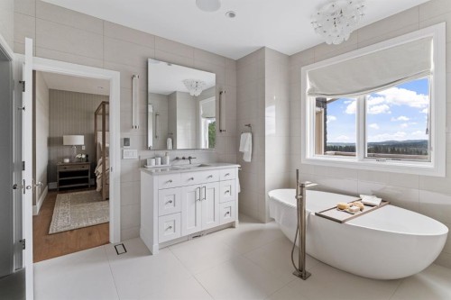 116 Hawk'S Landing Drive, Priddis Greens, AB - Indoor Photo Showing Bathroom