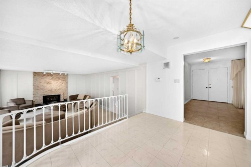 14224 Parkside Drive Se, Calgary, AB - Indoor Photo Showing Other Room