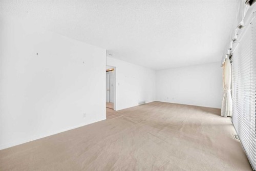 14224 Parkside Drive Se, Calgary, AB - Indoor Photo Showing Other Room