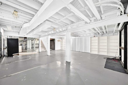14224 Parkside Drive Se, Calgary, AB - Indoor Photo Showing Other Room