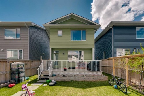 552 Redstone Drive Ne, Calgary, AB 