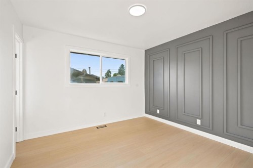 19 Mardale Crescent Ne, Calgary, AB - Indoor Photo Showing Other Room