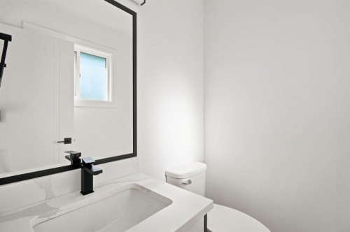 19 Mardale Crescent Ne, Calgary, AB - Indoor Photo Showing Bathroom