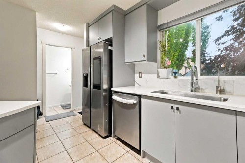 98 Panatella Hill Nw, Calgary, AB - Indoor Photo Showing Kitchen