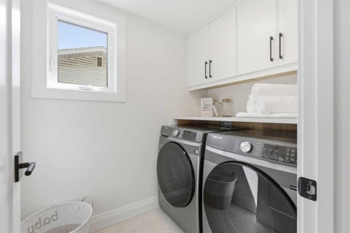 3375 Breton Close Nw, Calgary, AB - Indoor Photo Showing Laundry Room