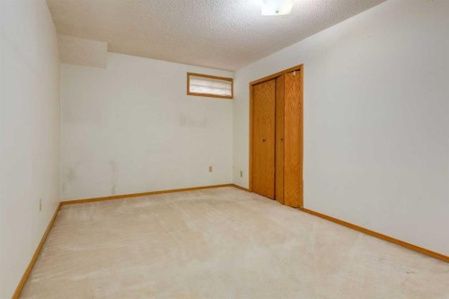 183 Edgevalley Circle Nw, Calgary, AB - Indoor Photo Showing Other Room