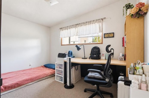 1612 24 Avenue Nw, Calgary, AB - Indoor Photo Showing Office