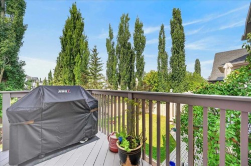 212 Cresthaven Place Sw, Calgary, AB - Outdoor