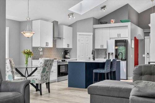 212 Cresthaven Place Sw, Calgary, AB - Indoor