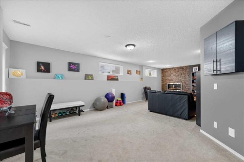 212 Cresthaven Place Sw, Calgary, AB - Indoor