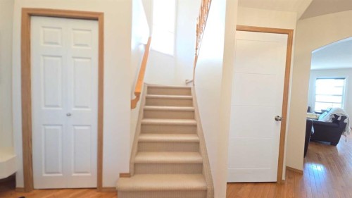 210 Panamount Hill Nw, Calgary, AB - Indoor Photo Showing Other Room