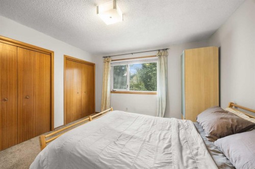 4804 Nordegg Crescent Nw, Calgary, AB - Indoor Photo Showing Bedroom