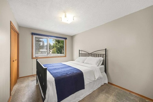 4804 Nordegg Crescent Nw, Calgary, AB - Indoor Photo Showing Bedroom