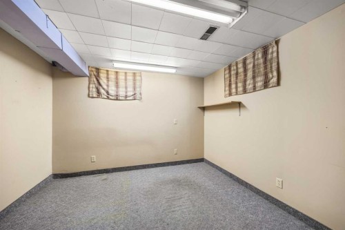 4804 Nordegg Crescent Nw, Calgary, AB - Indoor Photo Showing Other Room