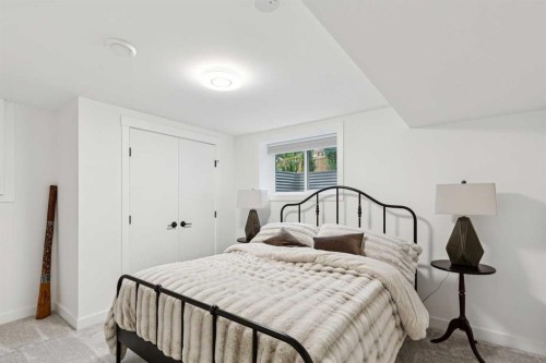 14 Butte Place Nw, Calgary, AB - Indoor Photo Showing Bedroom