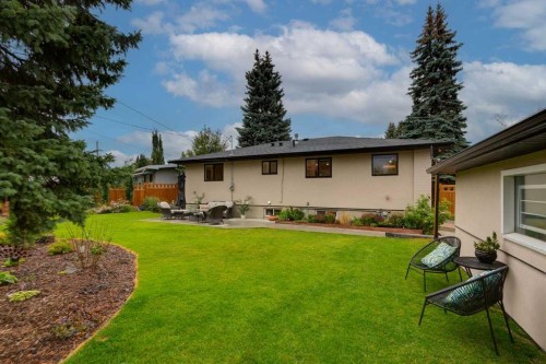 14 Butte Place Nw, Calgary, AB - Outdoor