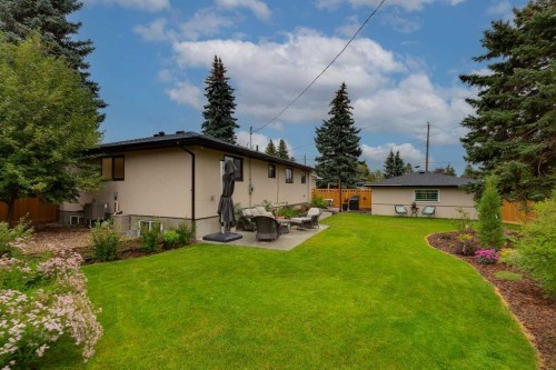 14 Butte Place Nw, Calgary, AB - Outdoor