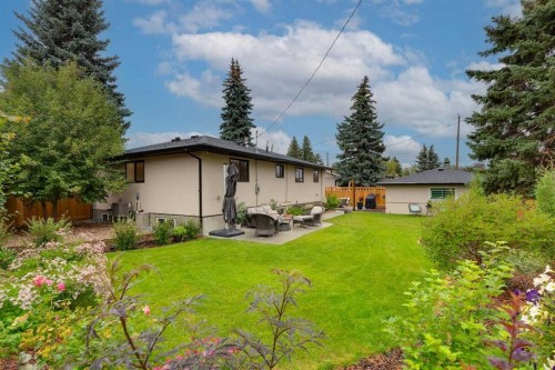 14 Butte Place Nw, Calgary, AB - Outdoor