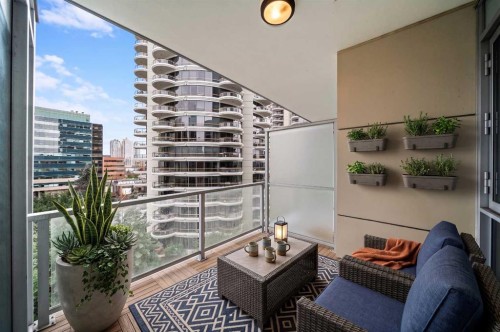 609-1025 5 Avenue Sw, Calgary, AB - Outdoor With Exterior