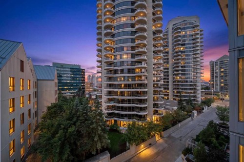 609-1025 5 Avenue Sw, Calgary, AB - Outdoor With Facade
