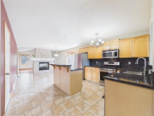 181 Panamount Hill Nw, Calgary, AB - Indoor Photo Showing Kitchen With Stainless Steel Kitchen