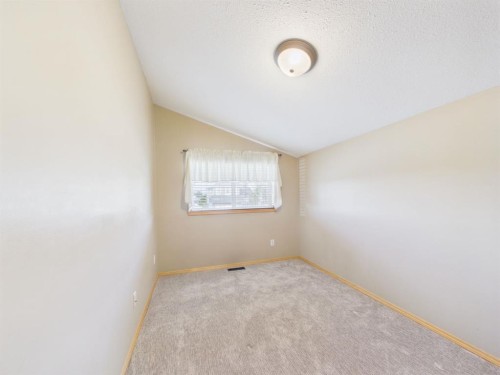 181 Panamount Hill Nw, Calgary, AB - Indoor Photo Showing Other Room