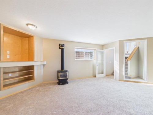 181 Panamount Hill Nw, Calgary, AB - Indoor Photo Showing Other Room