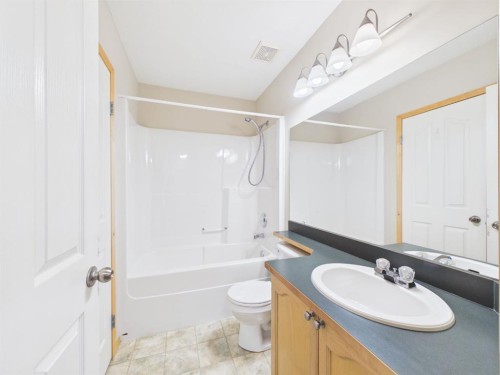 181 Panamount Hill Nw, Calgary, AB - Indoor Photo Showing Bathroom