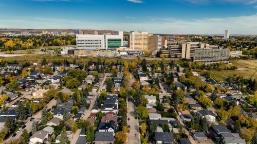 3307 7 Avenue Nw, Calgary, AB - Outdoor With View