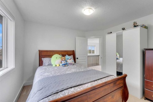 109 Evanscove Heights, Calgary, AB - Indoor Photo Showing Bedroom