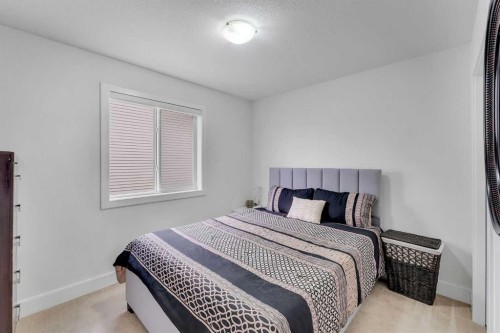 109 Evanscove Heights, Calgary, AB - Indoor Photo Showing Bedroom